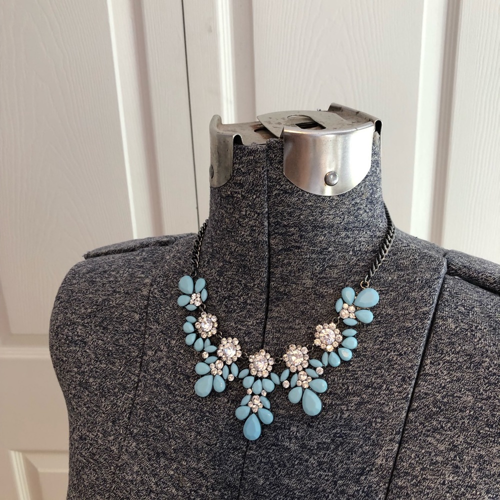 Necklace and earrings set